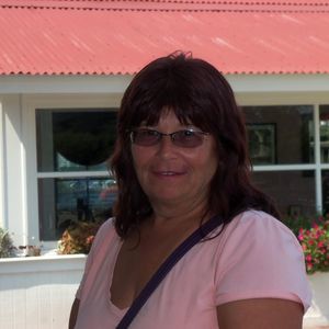 Meet your Posher, Debbie